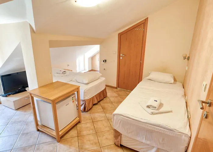 Hotel Rendez Vous