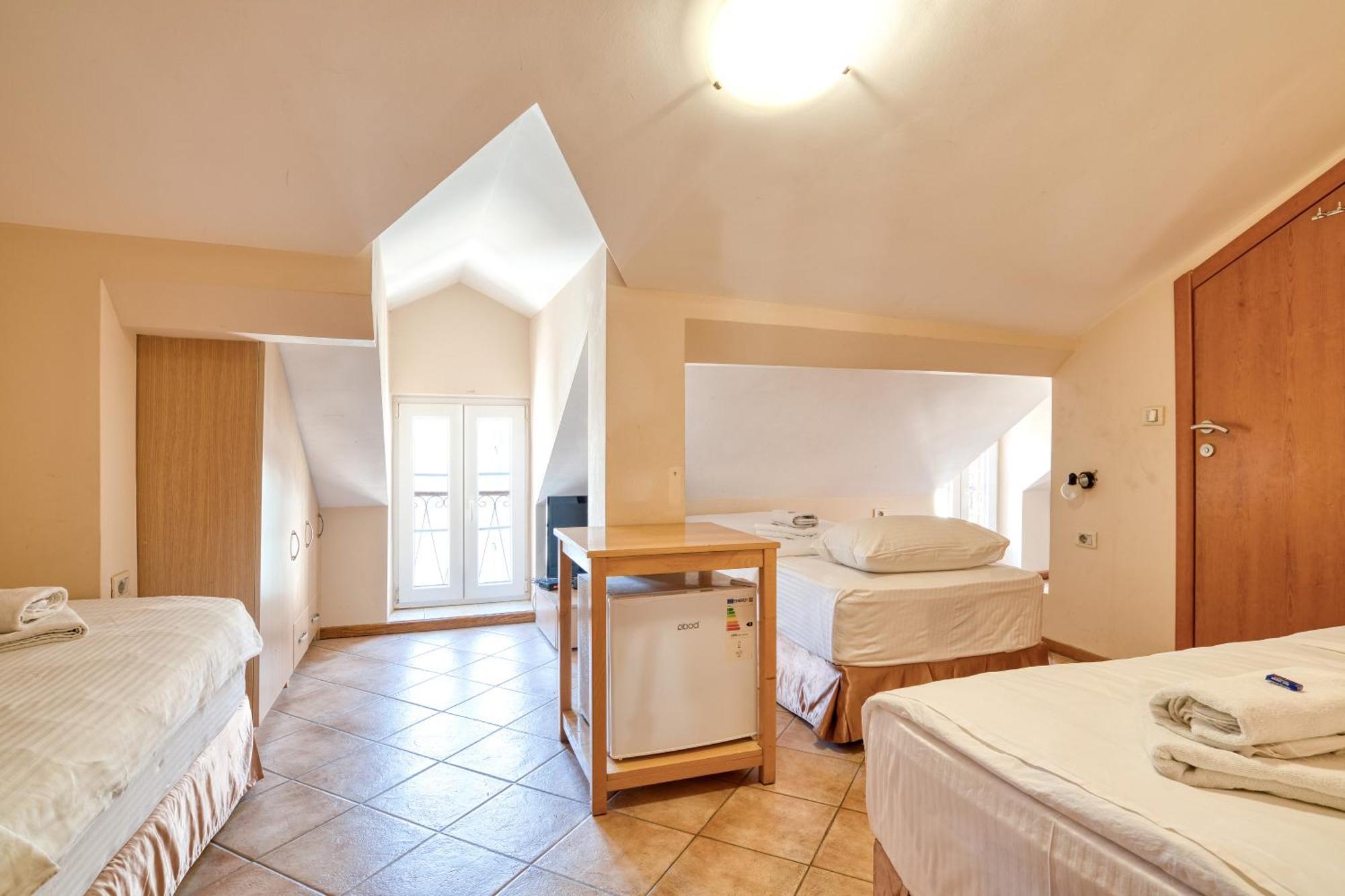 Hotel Rendez Vous 3*