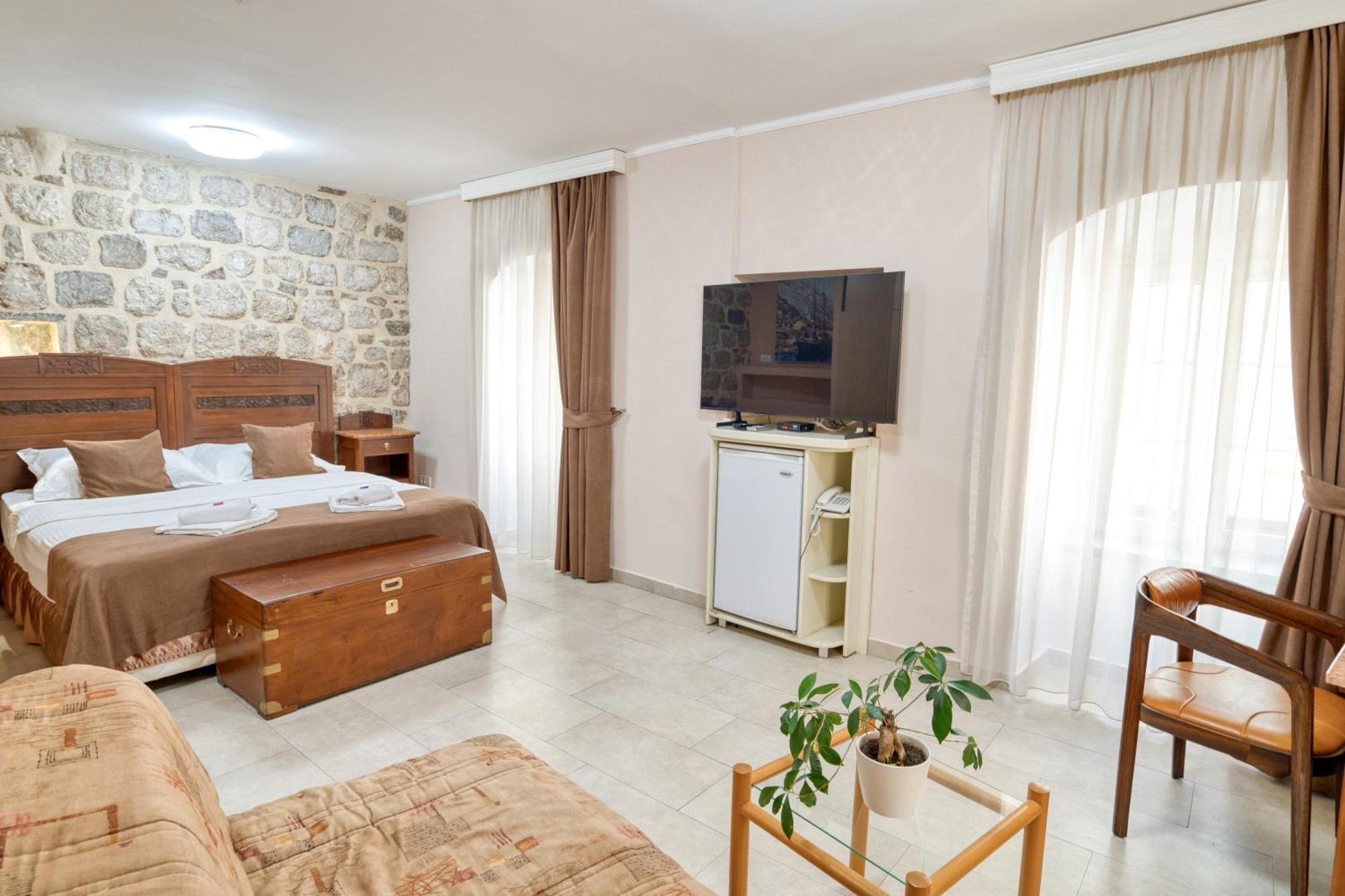 Rendez Vous Hotel