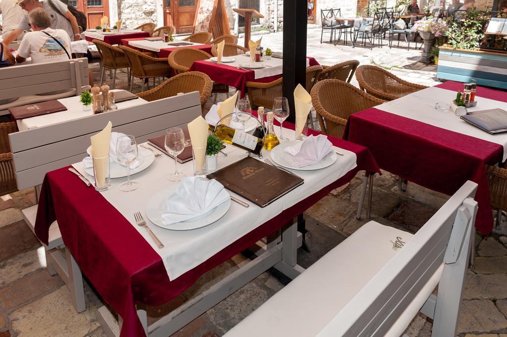 Hotel Rendez Vous 3*