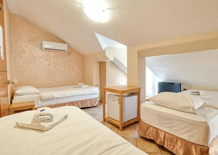 Hotel Rendez Vous