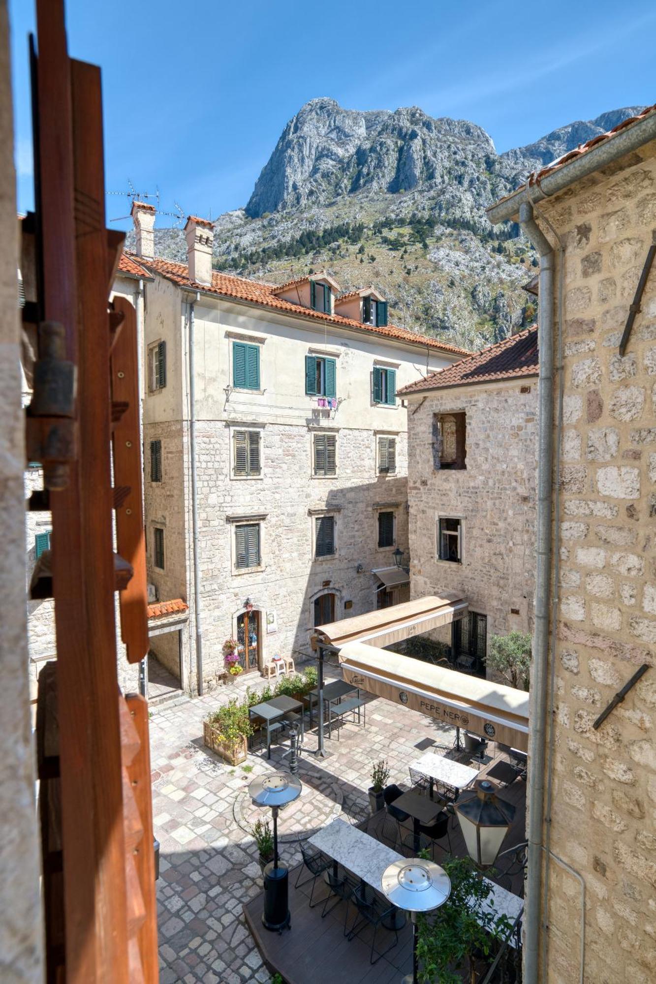 Rendez Vous Hotel Cattaro